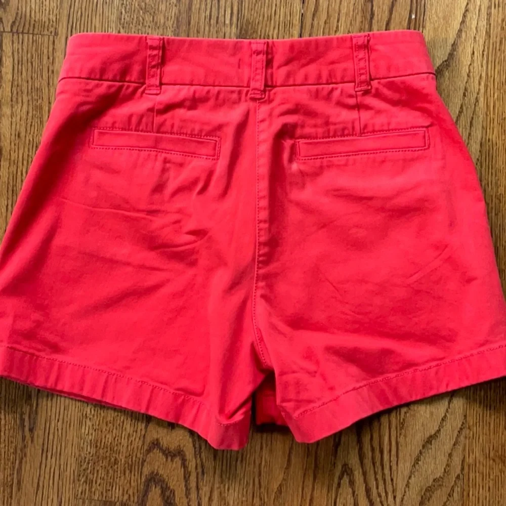 J. Crew - SHORTS - 4” Stretch Chino - Vintage Red - Women’s Size 0 - EUC - Picture 3 of 3